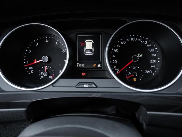 Volkswagen Tiguan II Рестайлинг с пробегом 2021 года, цена 2 730 000 рублей, 85752 км, внедорожник, Автокод Объявления