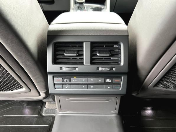 Volkswagen Touareg III с пробегом 2018 года, цена 3 969 000 рублей, 159383 км, внедорожник, Автокод Объявления
