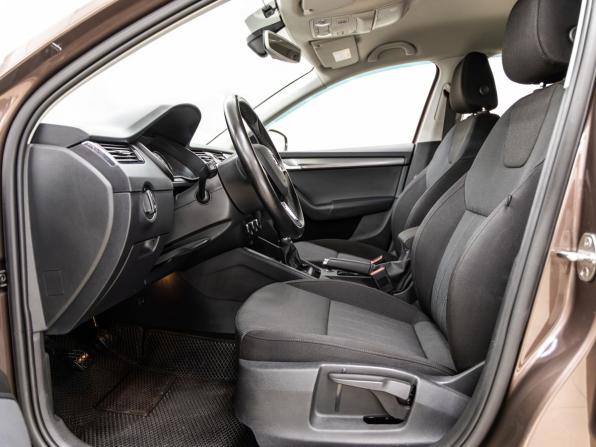 Skoda Octavia III (A7) Рестайлинг с пробегом 2018 года, цена 1 548 000 рублей, 182094 км, лифтбек, Автокод Объявления