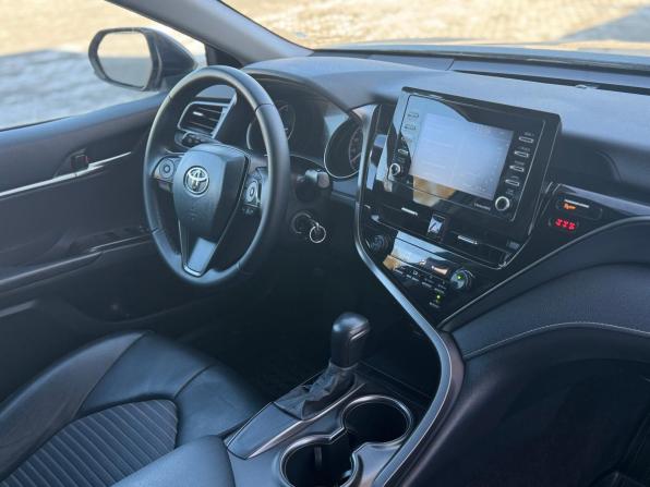Toyota Camry VIII (XV70) Рестайлинг с пробегом 2021 года, цена 2 549 000 рублей, 165000 км, седан, Автокод Объявления