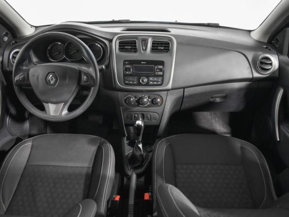 Renault Logan II с пробегом 2018 года, цена 698 750 рублей, 158000 км, седан, Автокод Объявления