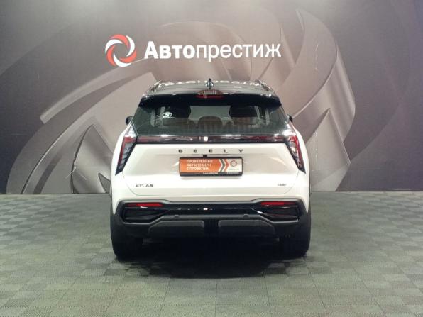 Geely Atlas II с пробегом 2024 года, цена 3 750 000 рублей, 2000 км, внедорожник, Автокод Объявления