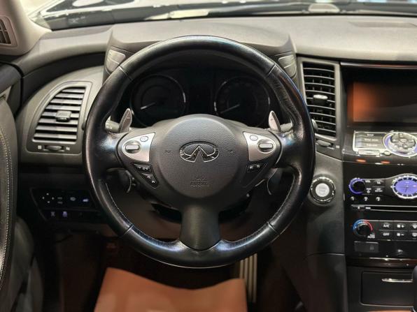 Infiniti FX II (S51) Рестайлинг с пробегом 2013 года, цена 2 380 000 рублей, 81890 км, внедорожник, Автокод Объявления