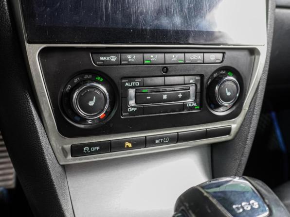 Skoda Octavia II (A5) Рестайлинг с пробегом 2009 года, цена 1 060 000 рублей, 249713 км, лифтбек, Автокод Объявления