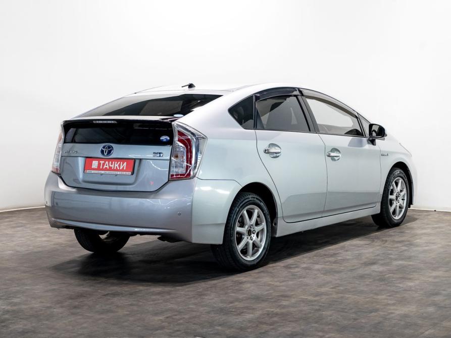 Toyota Prius III Рестайлинг (XW30) Чита  - изображение 3