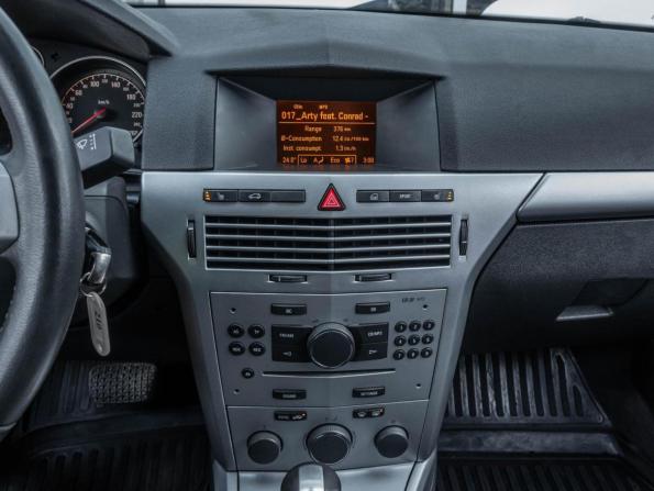 Opel Astra H Рестайлинг с пробегом 2011 года, цена 545 000 рублей, 226953 км, седан, Автокод Объявления