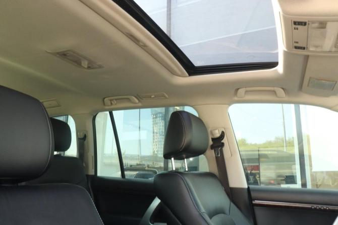 Toyota Land Cruiser 200 Series Рестайлинг 1 с пробегом 2015 года, цена 4 189 000 рублей, 207683 км, внедорожник, Автокод Объявления