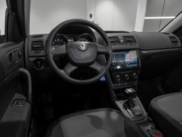 Skoda Yeti I с пробегом 2012 года, цена 945 000 рублей, 256045 км, внедорожник, Автокод Объявления