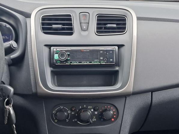 Renault Logan II с пробегом 2014 года, цена 465 000 рублей, 245056 км, седан, Автокод Объявления