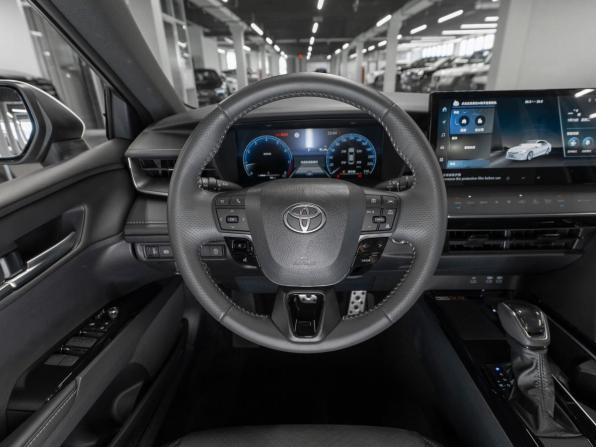 Toyota Camry IX (XV80) China Market с пробегом 2024 года, цена 4 100 000 рублей, 50 км, седан, Автокод Объявления