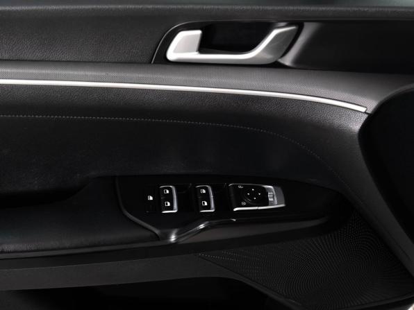Kia K5 III с пробегом 2021 года, цена 1 600 000 рублей, 212500 км, седан, Автокод Объявления