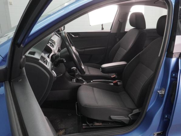 Skoda Rapid I с пробегом 2014 года, цена 1 219 000 рублей, 119603 км, лифтбек, Автокод Объявления