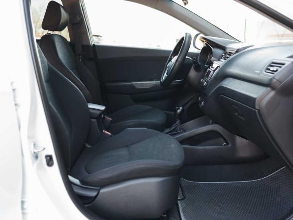 Kia Rio III Рестайлинг с пробегом 2015 года, цена 850 000 рублей, 297000 км, седан, Автокод Объявления