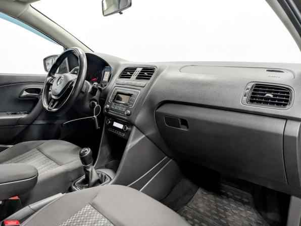 Volkswagen Polo V Рестайлинг с пробегом 2016 года, цена 1 100 000 рублей, 97701 км, седан, Автокод Объявления