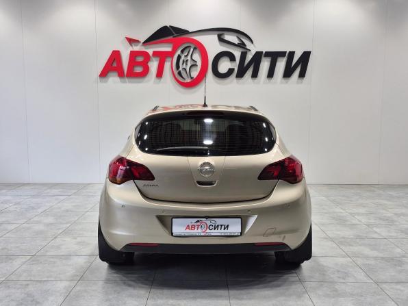 Opel Astra J с пробегом 2011 года, цена 579 000 рублей, 205205 км, хэтчбек, Автокод Объявления