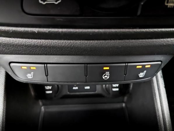 Hyundai Solaris II с пробегом 2018 года, цена 1 100 000 рублей, 167007 км, седан, Автокод Объявления