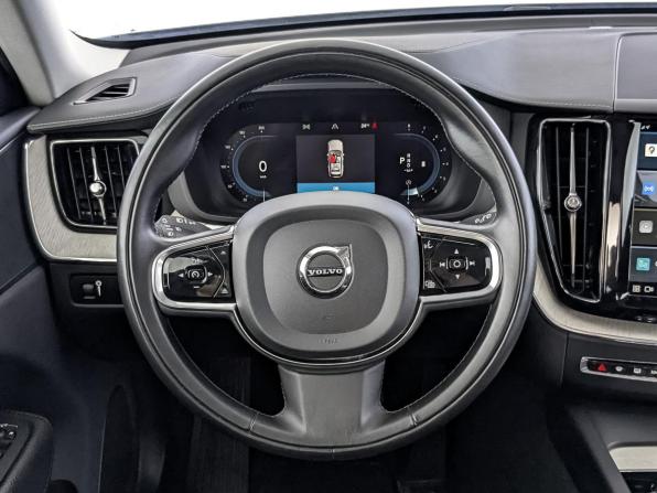 Volvo XC60 II Рестайлинг с пробегом 2021 года, цена 4 830 000 рублей, 49603 км, внедорожник, Автокод Объявления