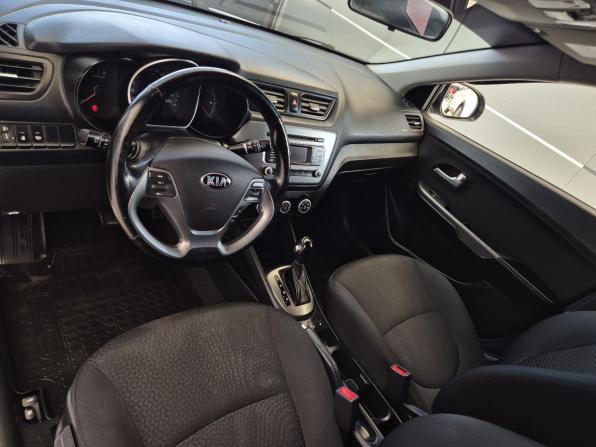 Kia Rio III Рестайлинг с пробегом 2017 года, цена 949 000 рублей, 77046 км, седан, Автокод Объявления
