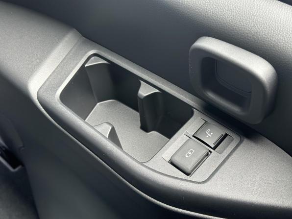 Toyota Land Cruiser 300 Series с пробегом 2026 года, цена 15 600 000 рублей, 16 км, внедорожник, Автокод Объявления
