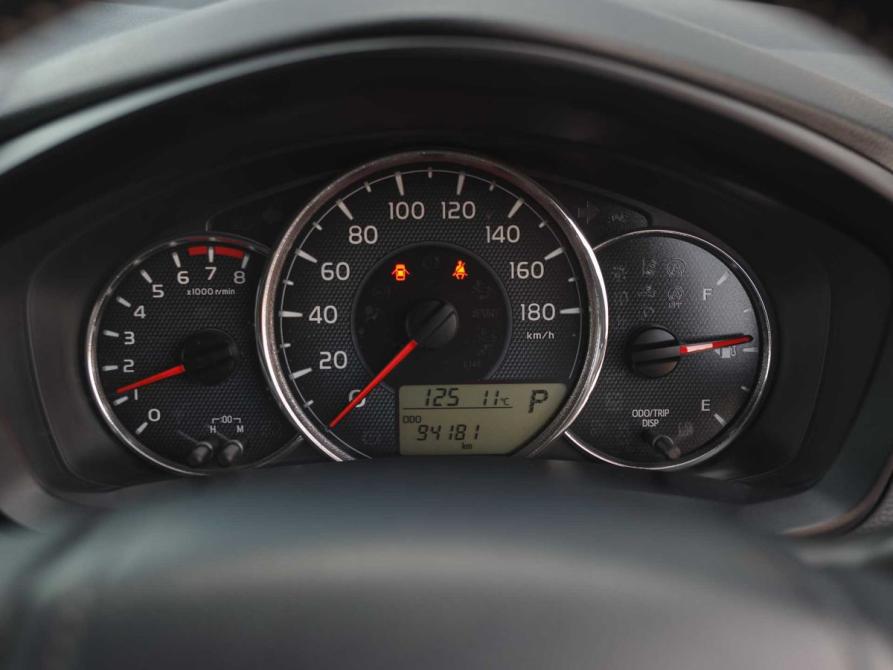 Toyota Corolla XI (E160 E170 E180) Рестайлинг 1 Новосибирск  - изображение 13