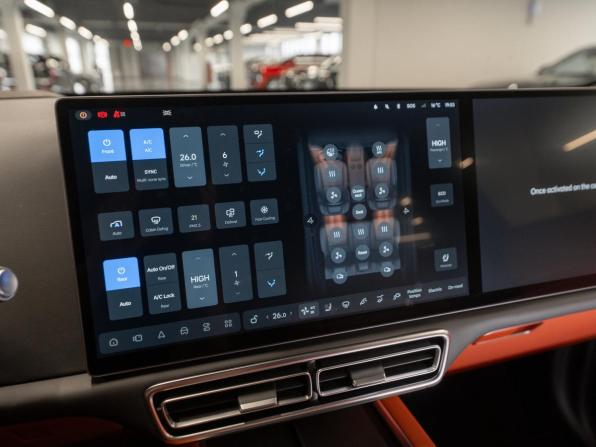 Li Auto (Lixiang) L7 I с пробегом 2023 года, цена 6 340 000 рублей, 38942 км, внедорожник, Автокод Объявления