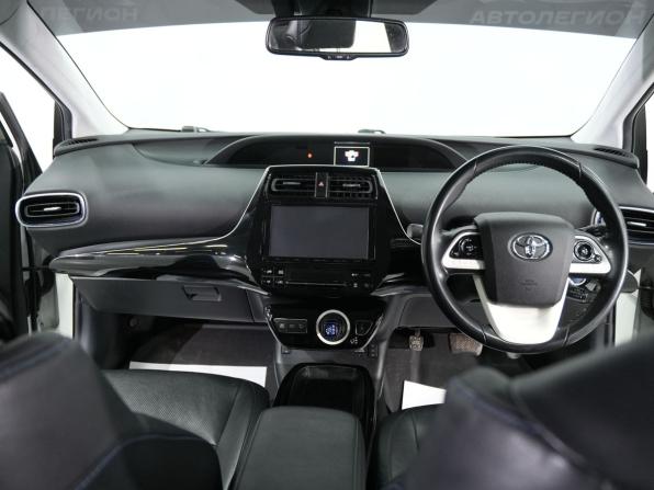 Toyota Prius IV (XW50) с пробегом 2017 года, цена 1 840 000 рублей, 140000 км, лифтбек, Автокод Объявления