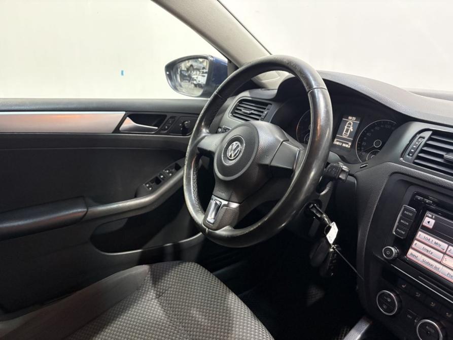 Volkswagen Jetta VI Курск  - изображение 5