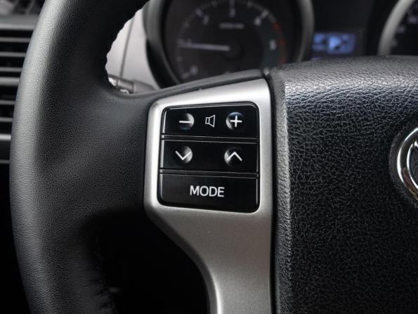 Toyota Land Cruiser Prado 150 Series Рестайлинг 1 с пробегом 2015 года, цена 4 050 000 рублей, 102947 км, внедорожник, Автокод Объявления