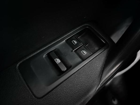 Volkswagen Polo V с пробегом 2012 года, цена 625 000 рублей, 190365 км, седан, Автокод Объявления