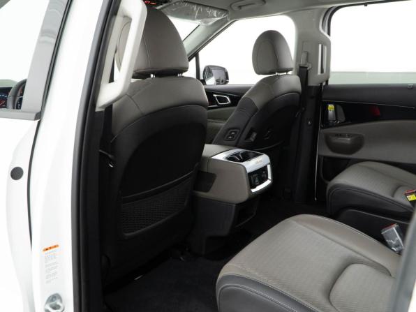 Kia Carnival IV Рестайлинг с пробегом 2025 года, цена 6 098 999 рублей, 9946 км, минивэн, Автокод Объявления
