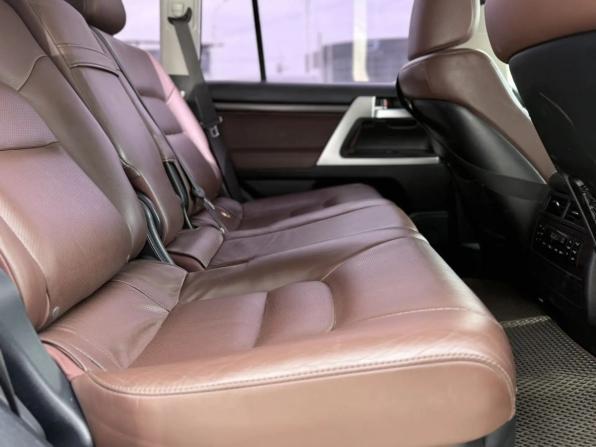 Toyota Land Cruiser 200 Series Рестайлинг 2 с пробегом 2016 года, цена 5 249 000 рублей, 303953 км, внедорожник, Автокод Объявления