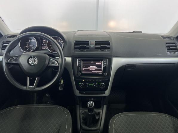 Skoda Yeti I Рестайлинг с пробегом 2016 года, цена 1 415 000 рублей, 127589 км, внедорожник, Автокод Объявления