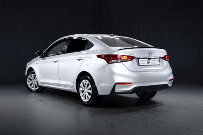 Hyundai Solaris II с пробегом 2017 года, цена 799 000 рублей, 314147 км, седан, Автокод Объявления