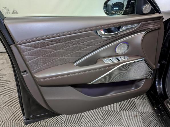 Kia K900 II с пробегом 2018 года, цена 2 900 000 рублей, 130936 км, седан, Автокод Объявления