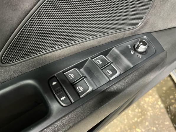 Audi A8 III (D4) с пробегом 2012 года, цена 1 650 000 рублей, 256502 км, седан, Автокод Объявления