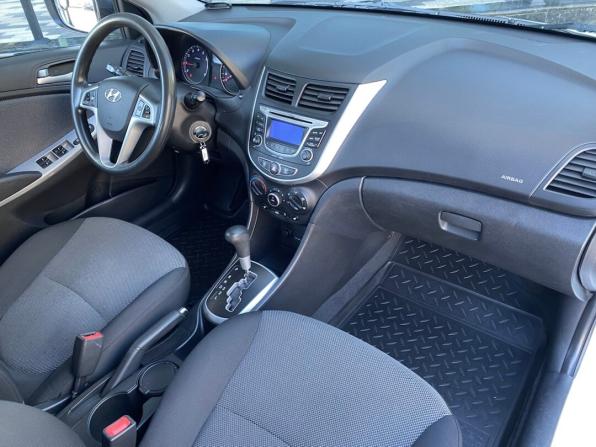 Hyundai Solaris I с пробегом 2013 года, цена 819 000 рублей, 142897 км, хэтчбек, Автокод Объявления