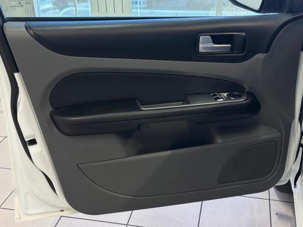 Ford Focus II Рестайлинг с пробегом 2011 года, цена 617 000 рублей, 130000 км, седан, Автокод Объявления