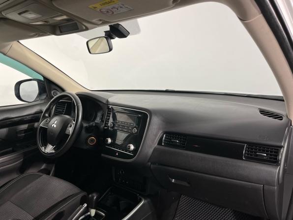 Mitsubishi Outlander III Рестайлинг 3 с пробегом 2020 года, цена 2 135 000 рублей, 88000 км, внедорожник, Автокод Объявления