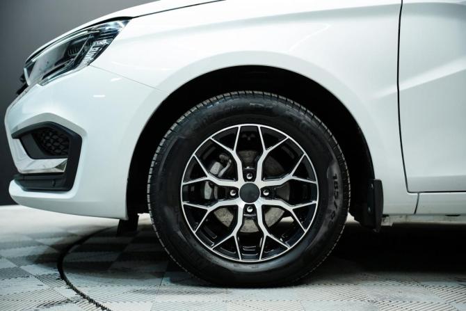Lada (ВАЗ) Vesta I Рестайлинг (NG) с пробегом 2024 года, цена 1 390 000 рублей, 29336 км, седан, Автокод Объявления