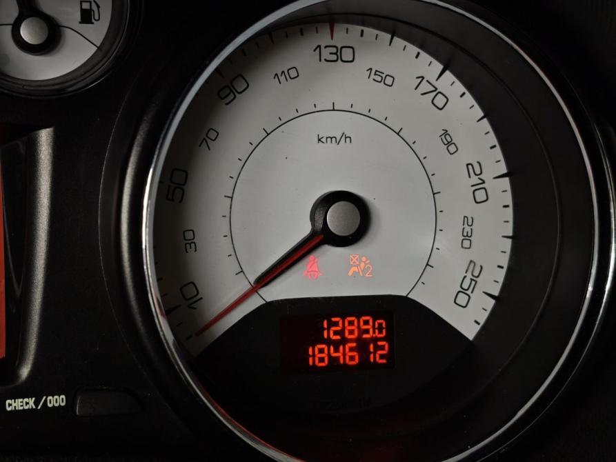 Peugeot 408 I Москва  - изображение 15