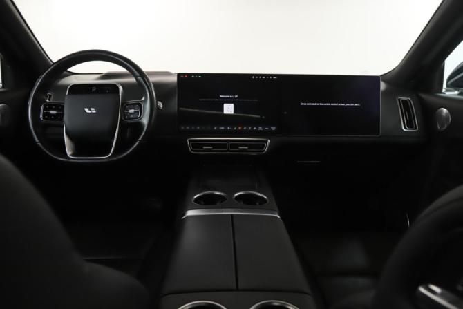 Li Auto (Lixiang) L9 I Рестайлинг с пробегом 2024 года, цена 7 099 000 рублей, 59110 км, внедорожник, Автокод Объявления