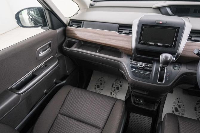 Honda Freed II Рестайлинг с пробегом 2020 года, цена 1 449 000 рублей, 147000 км, компактвэн, Автокод Объявления