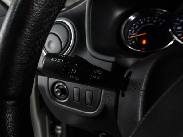 Renault Sandero II с пробегом 2017 года, цена 935 000 рублей, 112516 км, хэтчбек, Автокод Объявления
