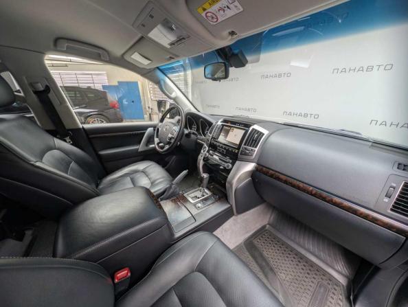 Toyota Land Cruiser 200 Series Рестайлинг 1 с пробегом 2014 года, цена 4 697 000 рублей, 152156 км, внедорожник, Автокод Объявления