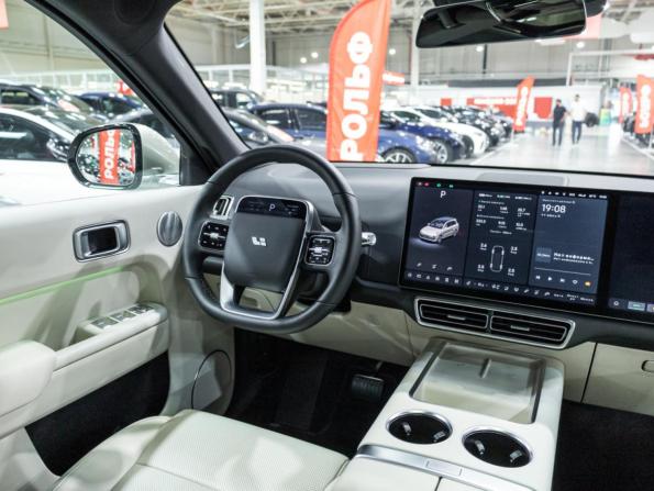 Li Auto (Lixiang) L8 I с пробегом 2022 года, цена 6 250 000 рублей, 4530 км, внедорожник, Автокод Объявления