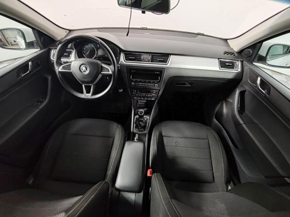 Skoda Rapid I с пробегом 2015 года, цена 755 000 рублей, 197721 км, лифтбек, Автокод Объявления