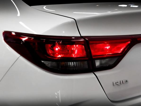 Kia Rio IV Рестайлинг с пробегом 2021 года, цена 1 725 000 рублей, 35989 км, седан, Автокод Объявления