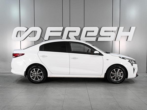 Kia Rio IV Рестайлинг с пробегом 2021 года, цена 1 699 000 рублей, 124118 км, седан, Автокод Объявления