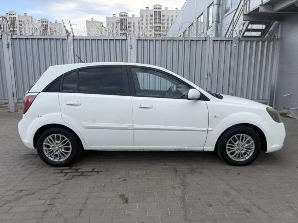 Kia Rio II Рестайлинг с пробегом 2011 года, цена 495 000 рублей, 222530 км, хэтчбек, Автокод Объявления