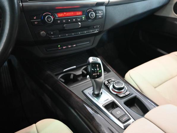 BMW X5 II (E70) Рестайлинг с пробегом 2010 года, цена 2 250 000 рублей, 172748 км, внедорожник, Автокод Объявления